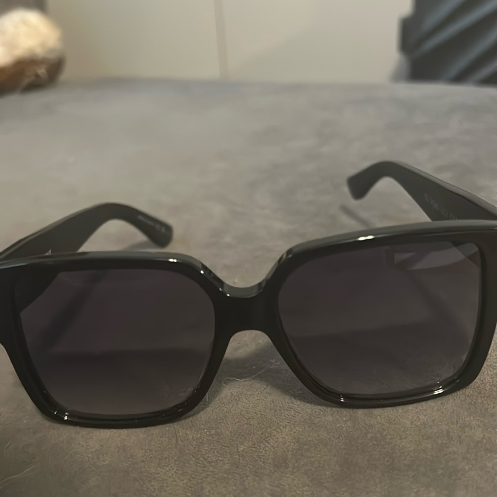 Yves Saint Laurent Sunglasses - Square SL M9 Sunglasses Black - Picture 14 of 15